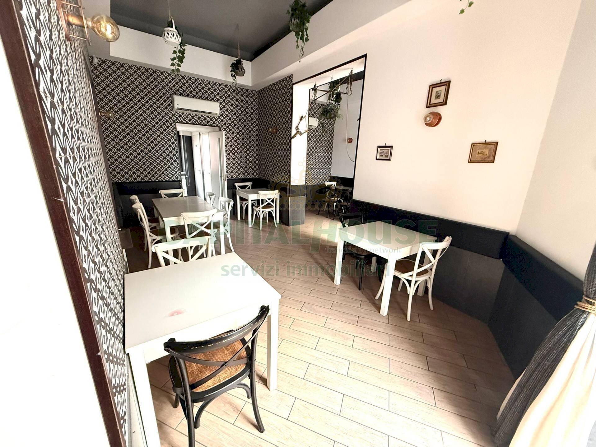 Foto 1 - Locale Commerciale piazza mercato, pomigliano, Pomigliano d'Arco - foto 1