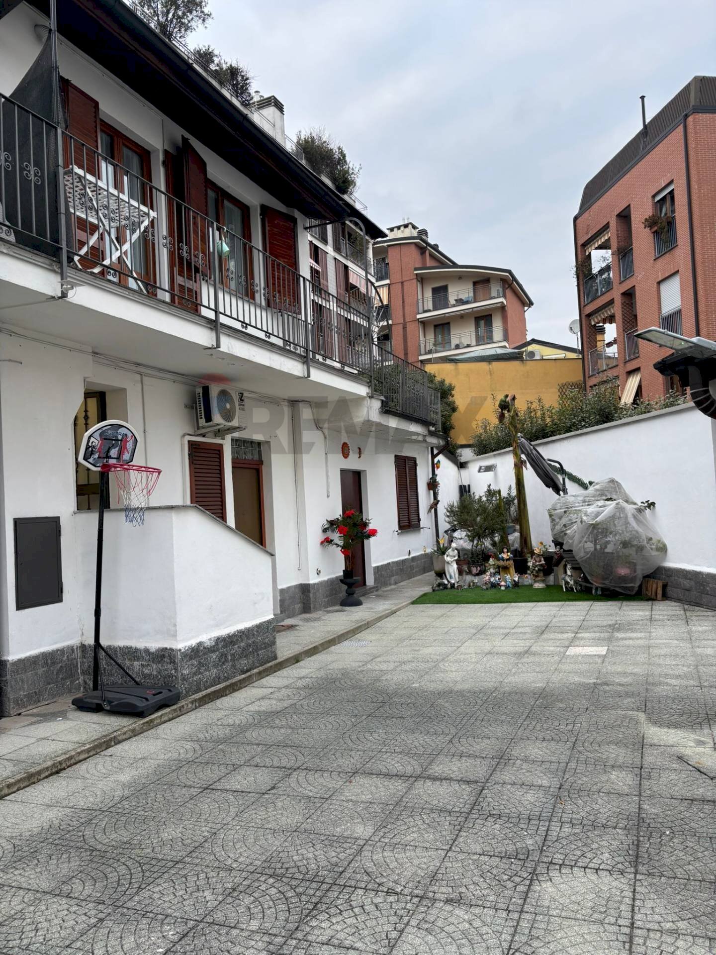 Edificio all\'aperto - Monolocale Via Bernabò Visconti
 
14, Milano - foto 1