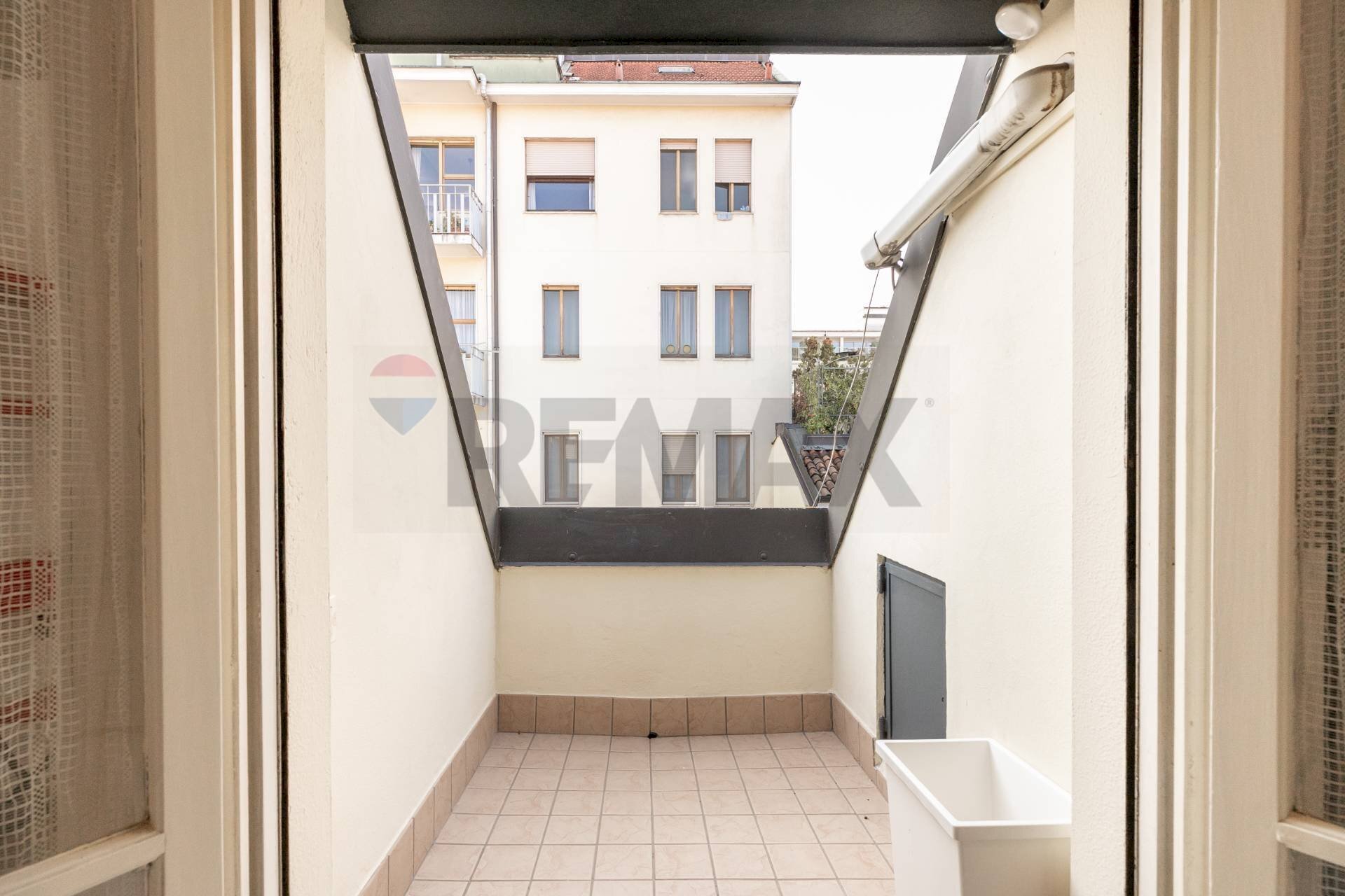 Balcone - One-room apartment Via Edmondo De Amicis
 
34/a, Milano - photo 3
