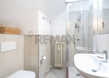 Bagno - One-room apartment Via Edmondo De Amicis
 
34/a, Milano - photo 5