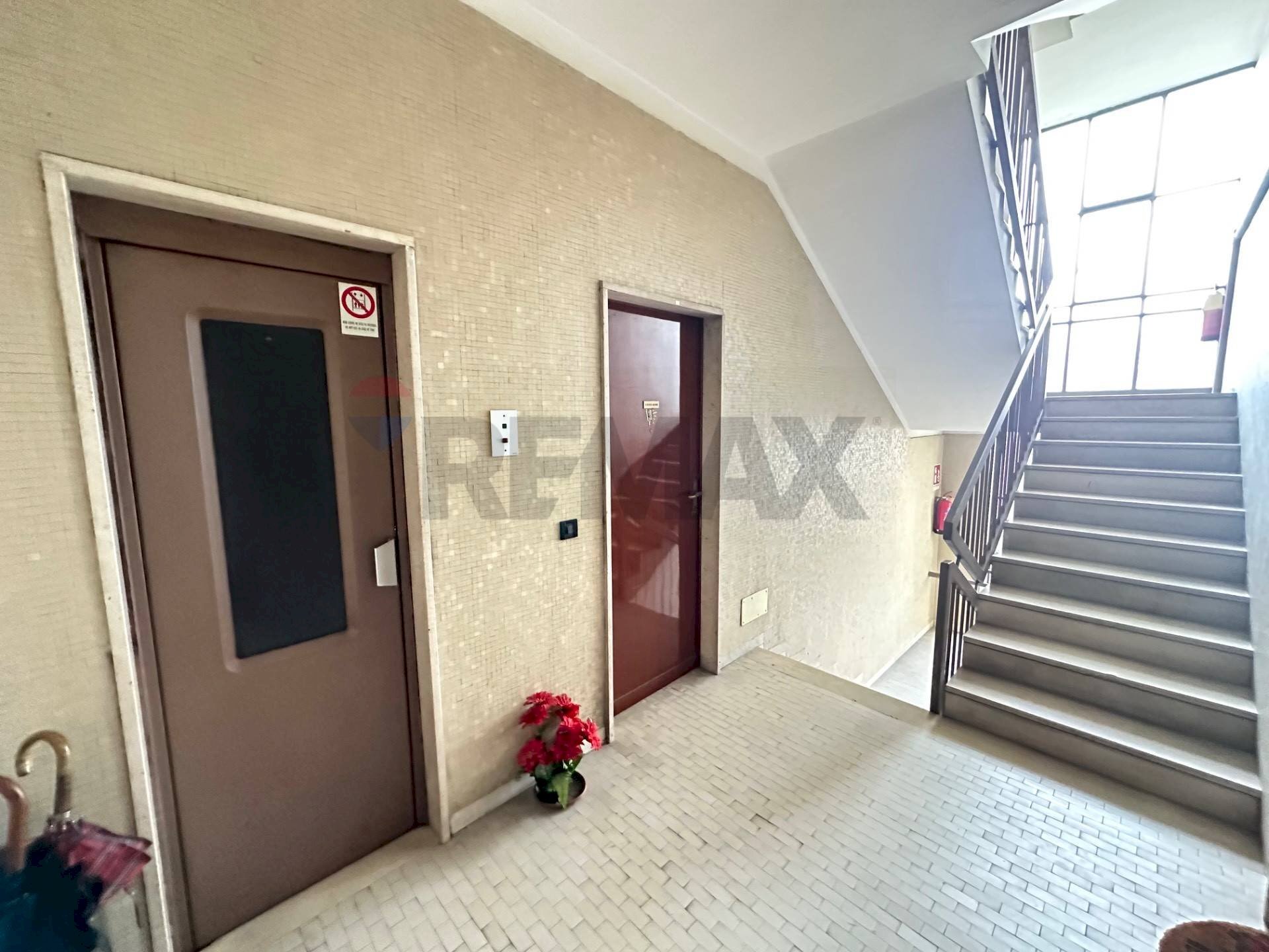 Scale - Two-room apartment via giuseppe govone
 
83, Milano - photo 3