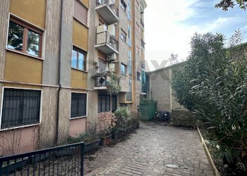 Edificio all\'aperto - Bilocale via giuseppe govone
 
83, Milano - foto 13