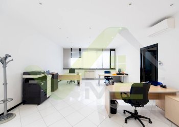 Foto 1 - Ufficio Via Colombo
 
6/8, Melzo - foto 1