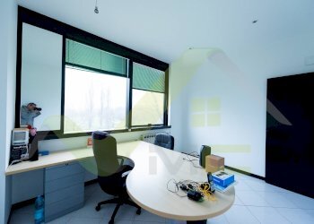 Foto 12 - Ufficio Via Colombo
 
6/8, Melzo - foto 12