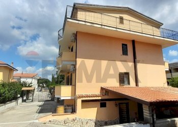 Casa all\'aperto - Casa semi indipendente Amorosi - foto 1