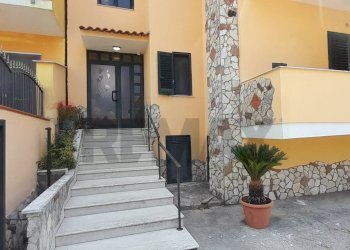 Ricezione / Lobby - Casa semi indipendente Amorosi - foto 3