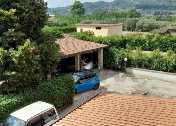 Giardino - Casa semi indipendente Amorosi - foto 7