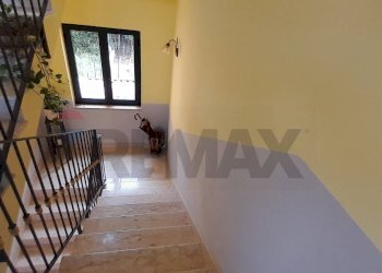 Scale - Casa semi indipendente Amorosi - foto 20