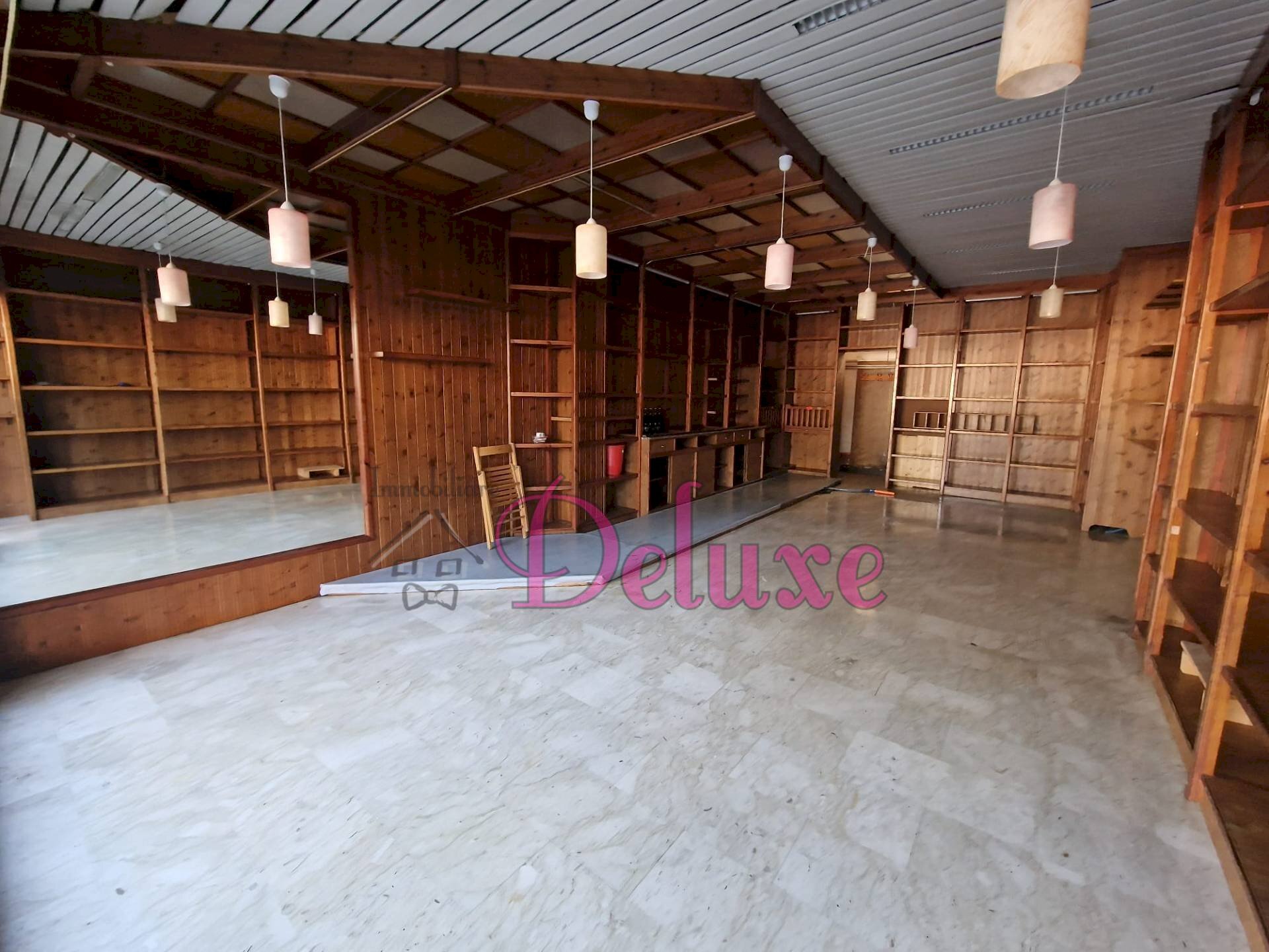 Foto 2 - Locale Commerciale viale martiri della libertà, Macerata - foto 2