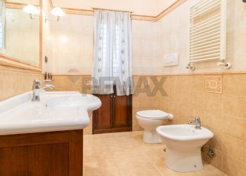Bagno - Four-room apartment Via Bronte
 
81, Roma - photo 11