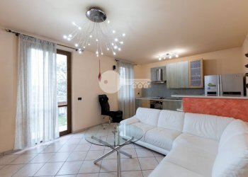 Foto 5 - Trilocale Via Leonardo da Vinci
 
23, Isorella - foto 5