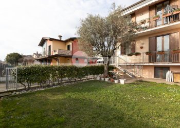 Foto 22 - Trilocale Via Leonardo da Vinci
 
23, Isorella - foto 22