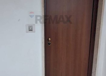 Hall / corridoio - Three-room apartment traversa conte
 
15, Minturno - photo 9