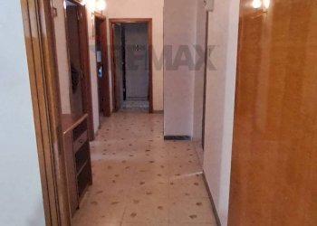 Hall / corridoio - Three-room apartment traversa conte
 
15, Minturno - photo 21
