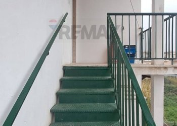 Scale - Three-room apartment traversa conte
 
15, Minturno - photo 30