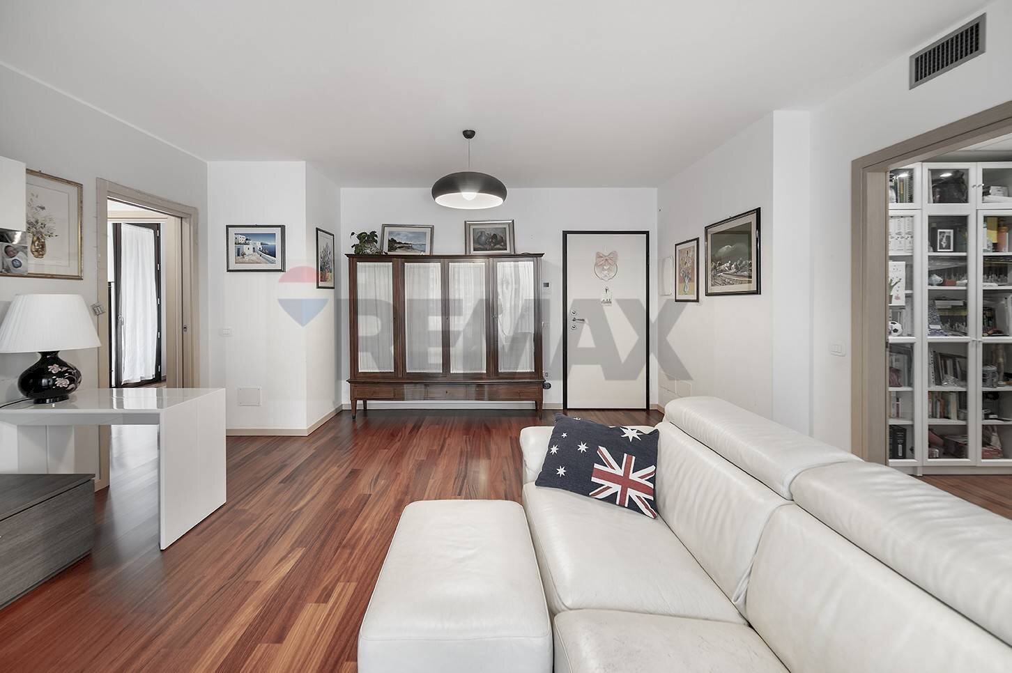 Soggiorno - Four-room apartment Via Monte Cervino
50, Brugherio - photo 3