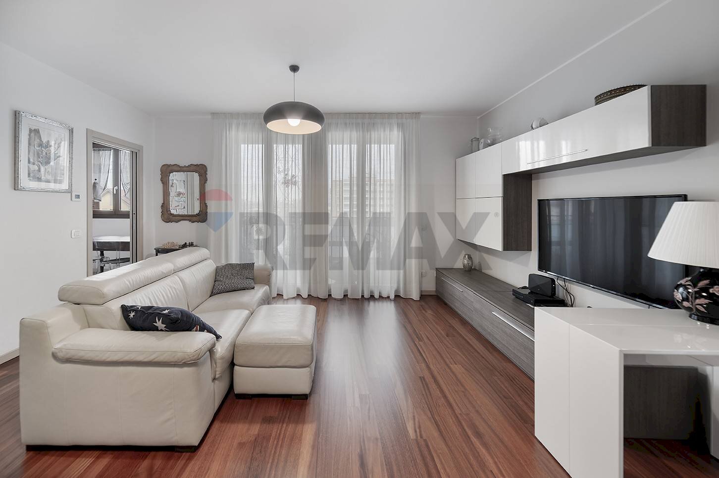 Soggiorno - Four-room apartment Via Monte Cervino
50, Brugherio - photo 2