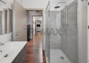 Bagno - Four-room apartment Via Monte Cervino
 
50, Brugherio - photo 20