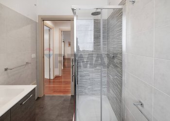 Bagno - Four-room apartment Via Monte Cervino
 
50, Brugherio - photo 38