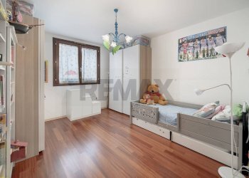 Camera / camera da letto - Four-room apartment Via Monte Cervino
 
50, Brugherio - photo 39