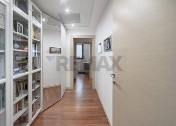 Hall / corridoio - Four-room apartment Via Monte Cervino
 
50, Brugherio - photo 41