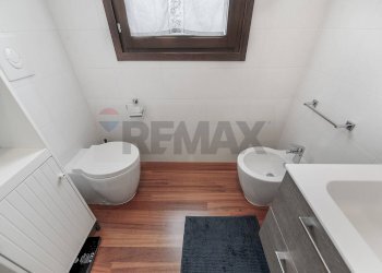 Bagno - Four-room apartment Via Monte Cervino
 
50, Brugherio - photo 48