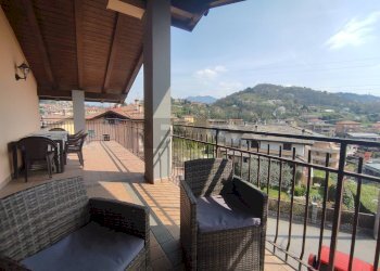 Balcone - Villa via mascetti, San Fermo della Battaglia - foto 1