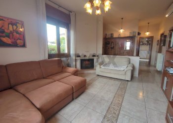 Soggiorno - Villa via mascetti, San Fermo della Battaglia - foto 12