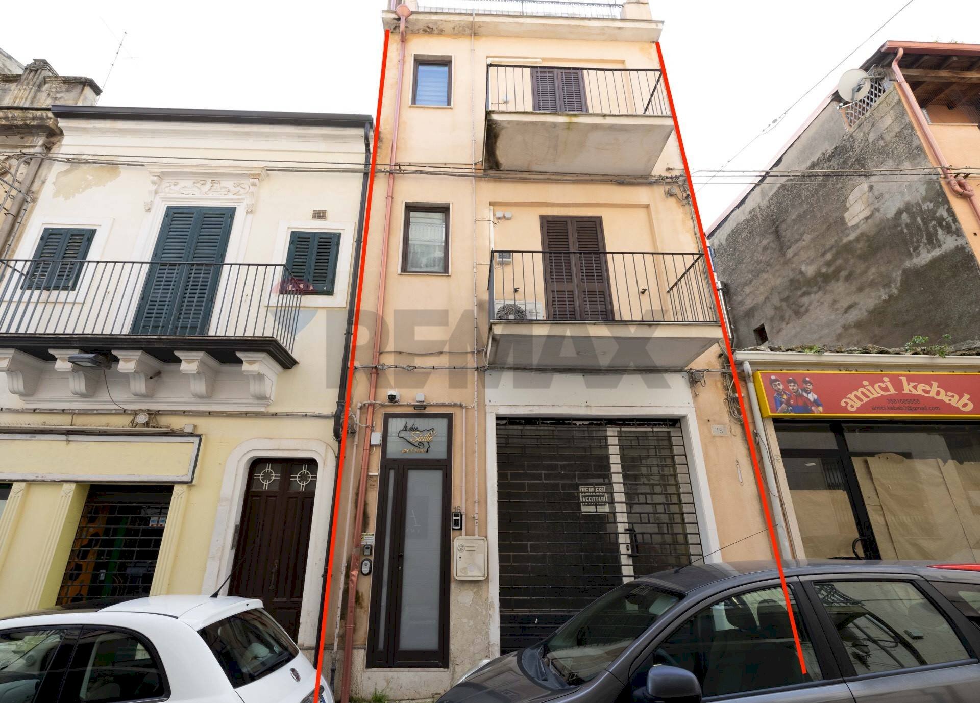 Edificio all\'aperto - Casa indipendente Via Salvatore
 
16, Ragusa - foto 1