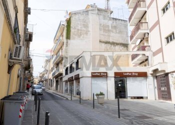 Edificio all\'aperto - Casa indipendente Via Salvatore
 
16, Ragusa - foto 3