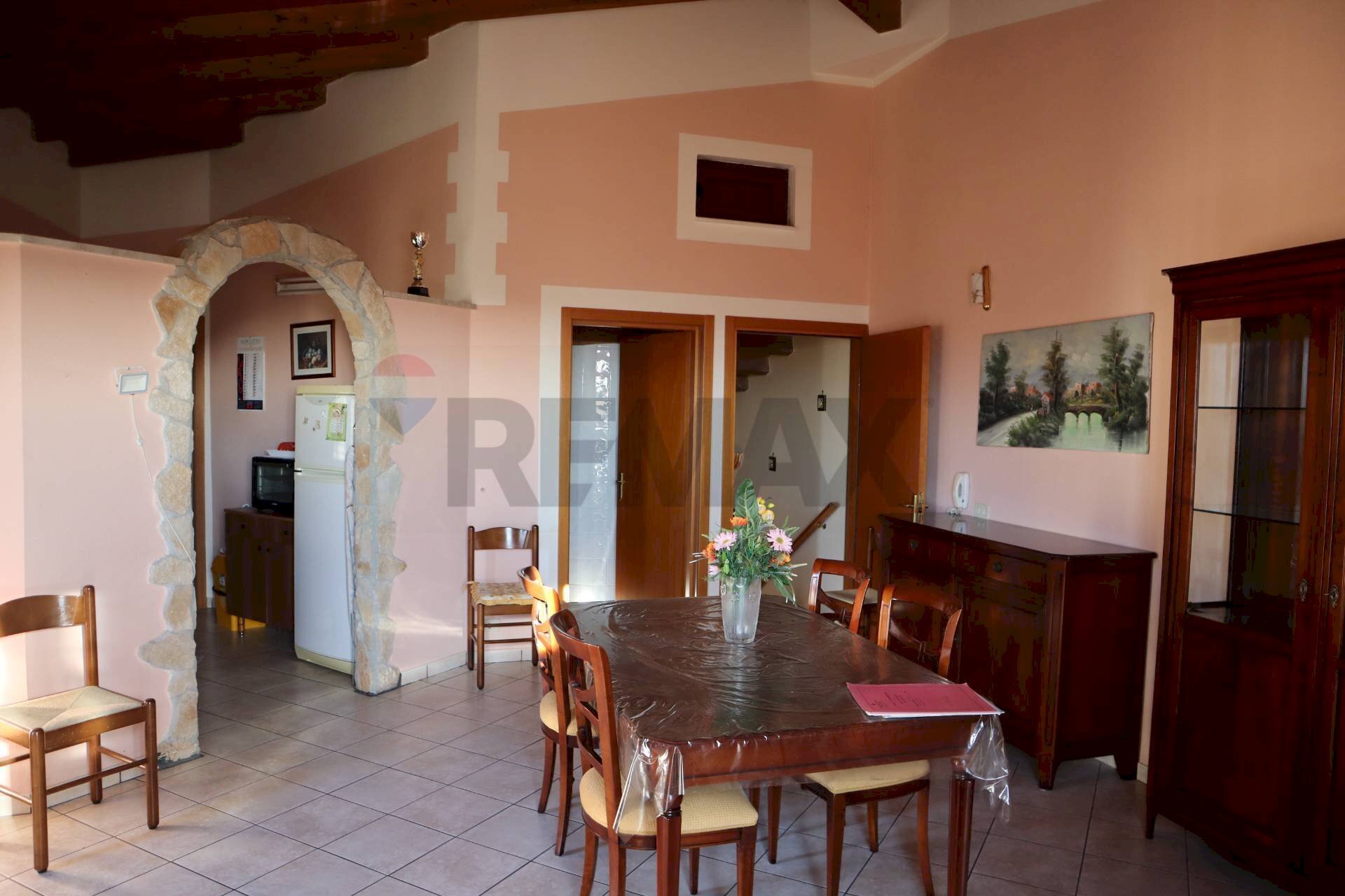 Sala da pranzo - Casa indipendente C.so Umberto
 
88, Monterosso Almo - foto 1