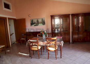 Sala da pranzo - Casa indipendente C.so Umberto
 
88, Monterosso Almo - foto 5