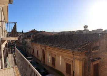 Balcone - Casa indipendente C.so Umberto
 
88, Monterosso Almo - foto 22