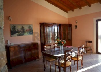 Sala da pranzo - Casa indipendente C.so Umberto
 
88, Monterosso Almo - foto 31