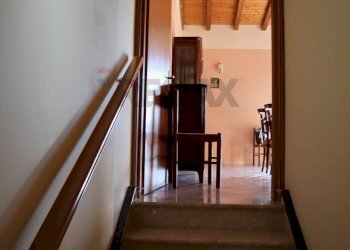 Scale - Casa indipendente C.so Umberto
 
88, Monterosso Almo - foto 36