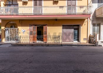 Edificio all\'aperto - Casa semi indipendente VIA FOLLERAU
 
snc, Pozzallo - foto 5