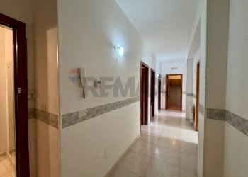 Hall / corridoio - Quadrilocale Via Archimede
 
468, Ragusa - foto 2