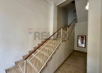 Scale - Quadrilocale Via Archimede
 
468, Ragusa - foto 24