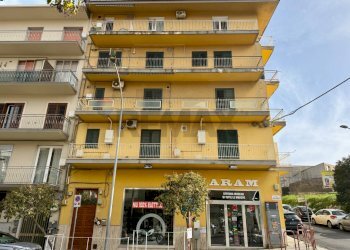 Edificio all\'aperto - Quadrilocale Via Archimede
 
468, Ragusa - foto 26