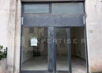 Foto 2 - Locale Commerciale Via Umberto I
 
35, Roccapalumba - foto 2