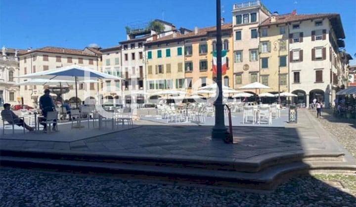 Foto 2 - Attività Commerciale piazza San Giacomo, Udine - foto 2