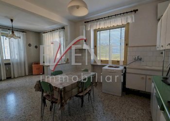 Foto 2 - Quadrilocale VIA ROMA
 
8, Perosa Argentina - foto 2