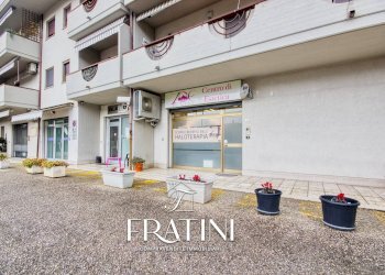 Foto 5 - Attività Commerciale Via della stazione
56, Maltignano - foto 5