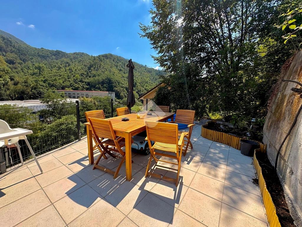 Four-room apartment Via Arvigo, Sant'Olcese - photo 1