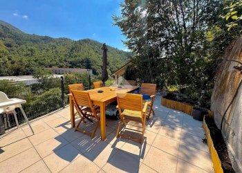 Four-room apartment Via Arvigo, Sant'Olcese - photo 1