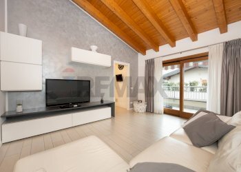 Soggiorno - Trilocale Via Padre Marengoni
 
29, Trezzano Rosa - foto 2