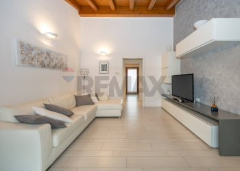 Soggiorno - Trilocale Via Padre Marengoni
 
29, Trezzano Rosa - foto 6