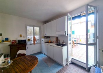 Foto 1 - Trilocale Via Colombo, Finale Ligure - foto 1