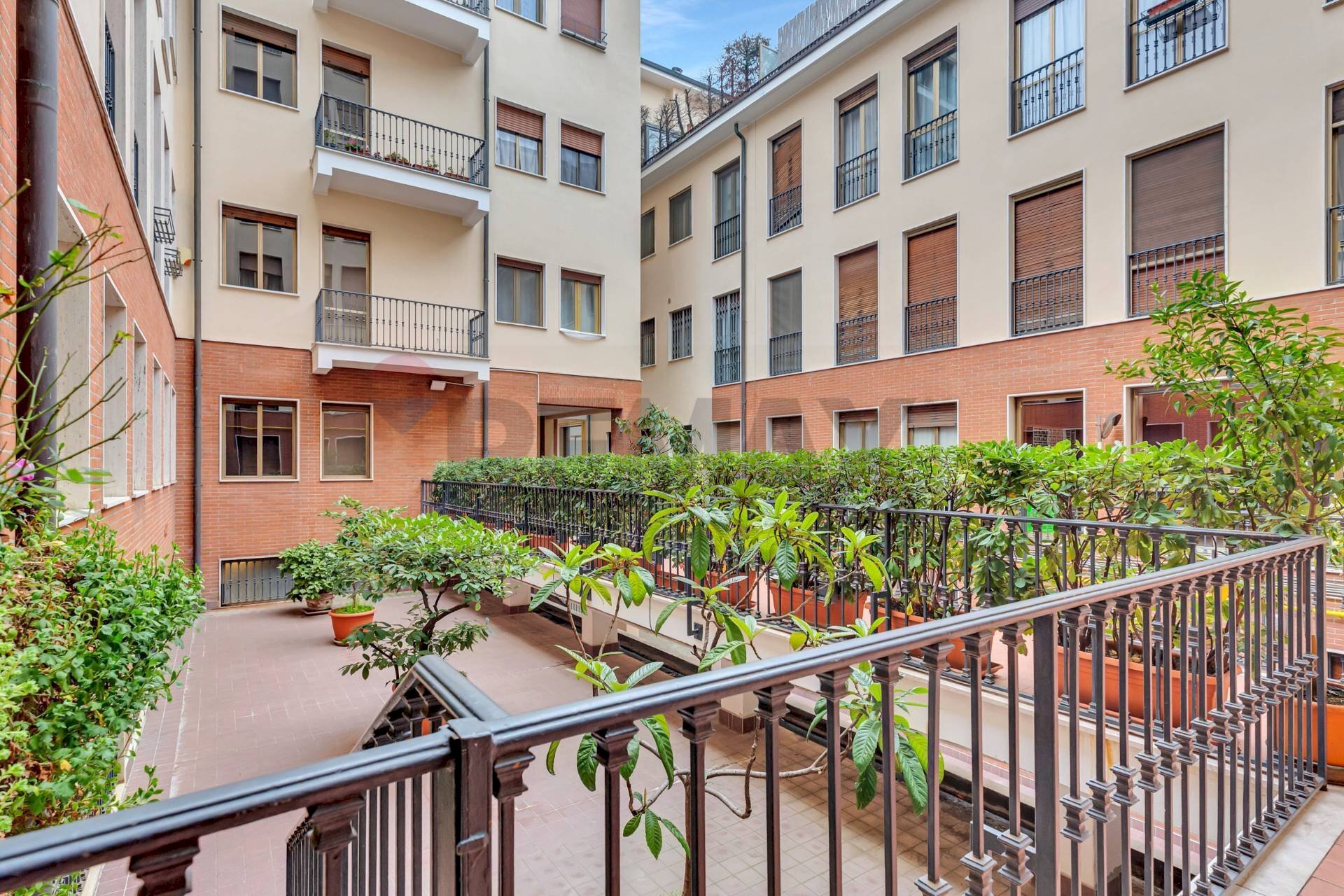 Edificio all\'aperto - Trilocale VIA SAN LUCA
10, Milano - foto 2