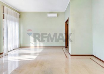 Stanza vuota - Trilocale VIA SAN LUCA
 
10, Milano - foto 20